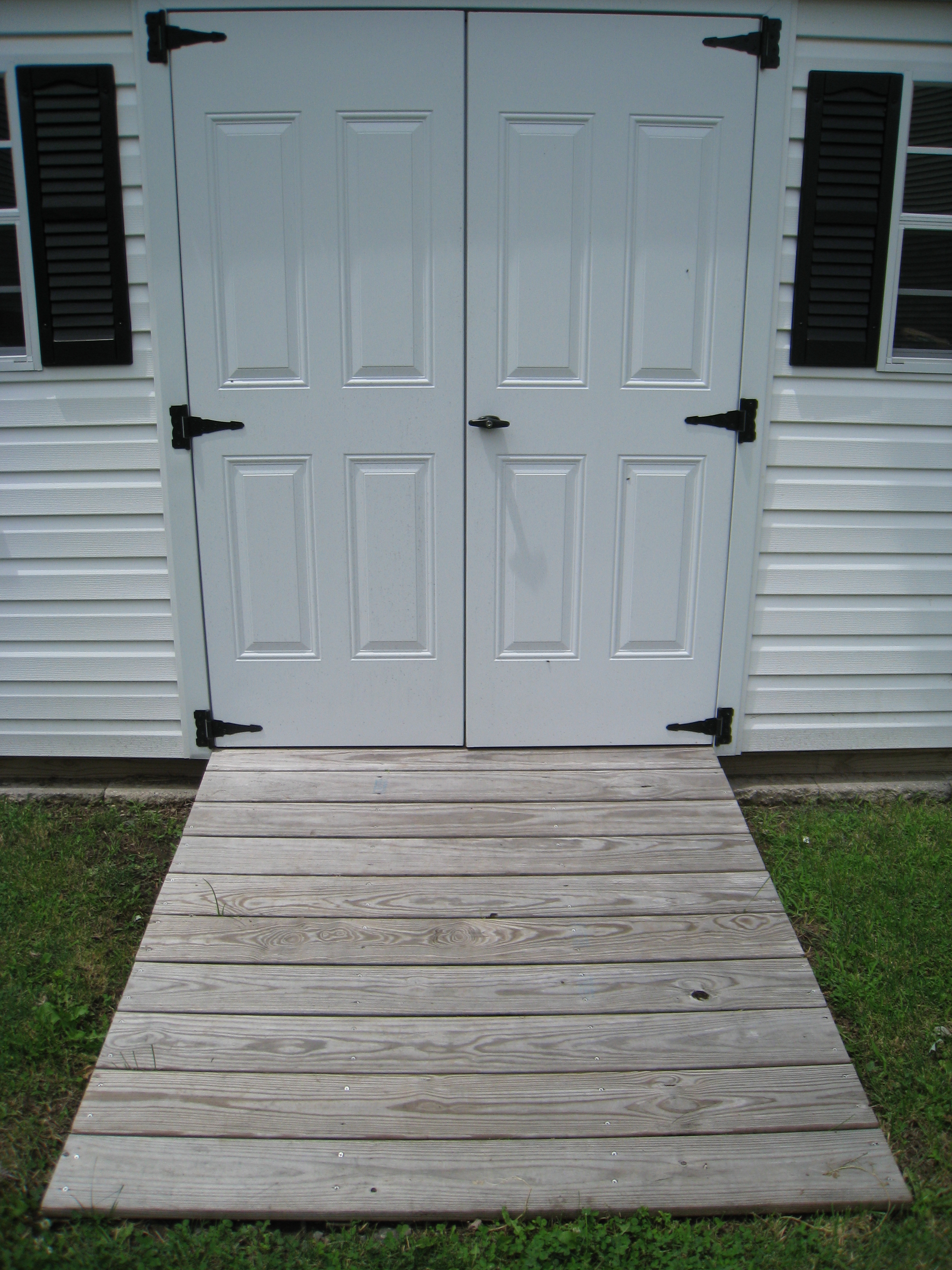 Building a Storage Shed Ramp