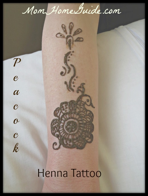 heart henna | Small henna designs, Small henna tattoos, Simple henna tattoo