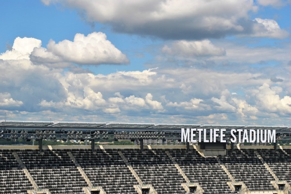 metlife stadium with solar panels