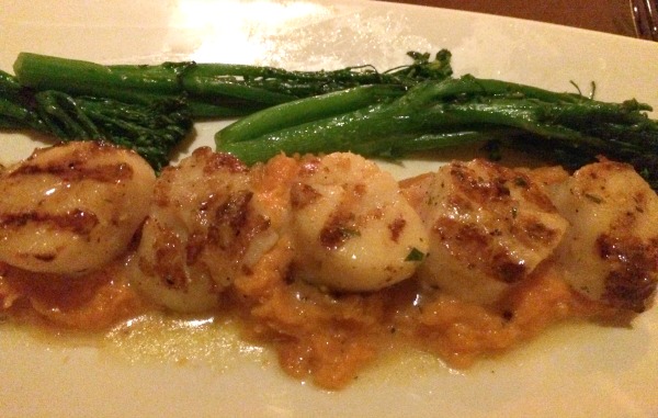 roasted sea scallops with mashed sweet potatoes