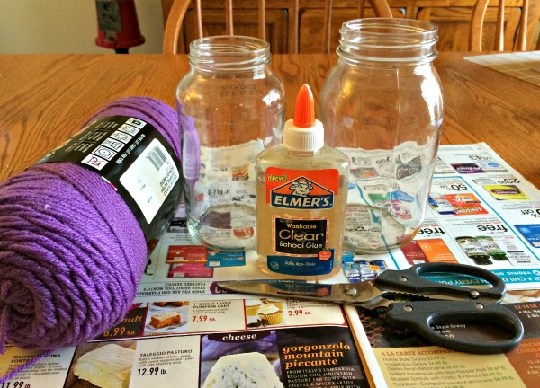 craft supplies for yarn flowers and vase