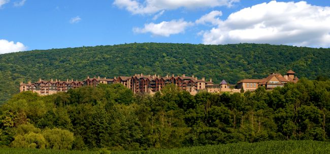 Grand Cascades Lodge at Crystal Springs Resort