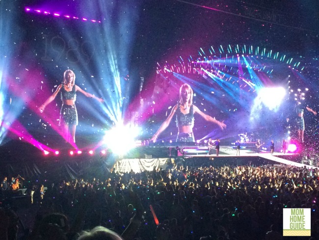 Taylor Swift 1989 concert at MetLife Stadium