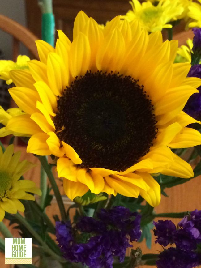 I love this beautiful sunflower bouquet!