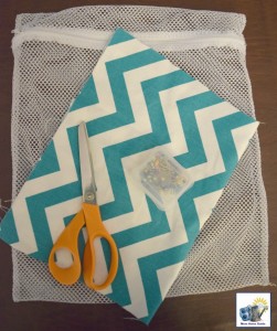 Materials to make a custom laundry mesh bag