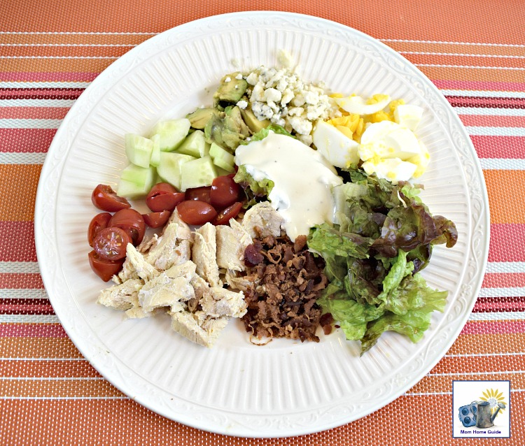 Easy and delicious recipe for Cobb salad