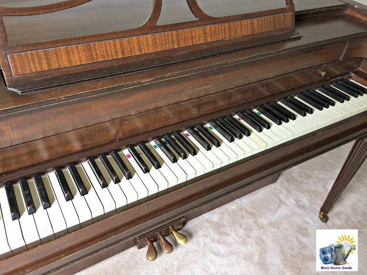 Acrosonic upright piano