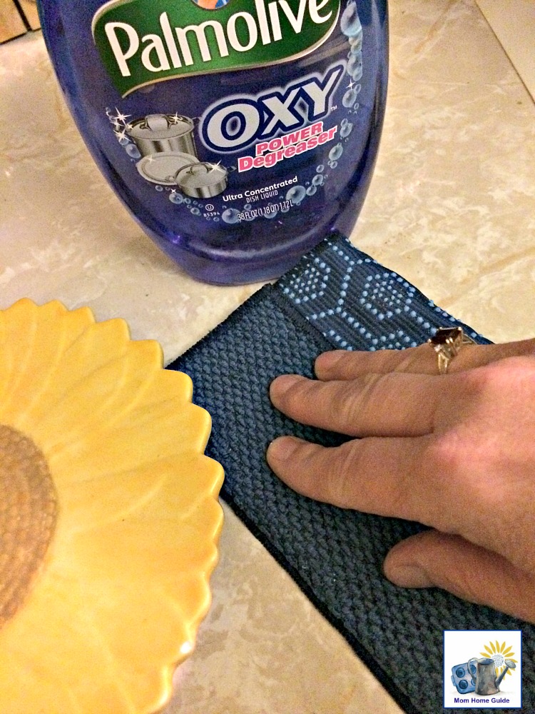 Scotch-Brite Scrubbing Dish Cloths are also great for cleaning kitchen counters!