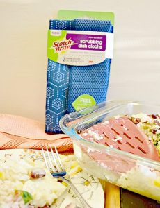 Cleaning up after my delicious Southwestern rice and bean casserole is easy with Scotch-Brite Scrubbing Dish Cloths