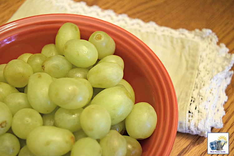 Fresh green grapes from the U.S.