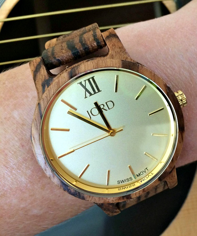 I love my new JORD wood watch, which has wood on the batch of the watch and doesn't bother my nickel allergies