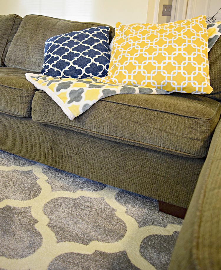 I love the new plush geometric rug from Rug Expedition for my family room!