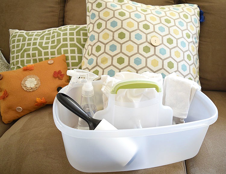 Easy and inexpensive hacks for keeping a living room clean