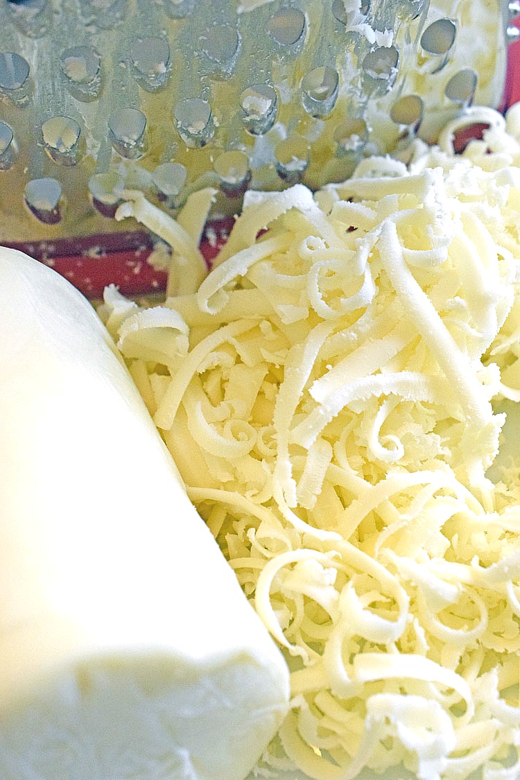 shredded mozzarella cheese