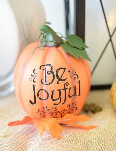 Be Grateful Thanksgiving pumpkin