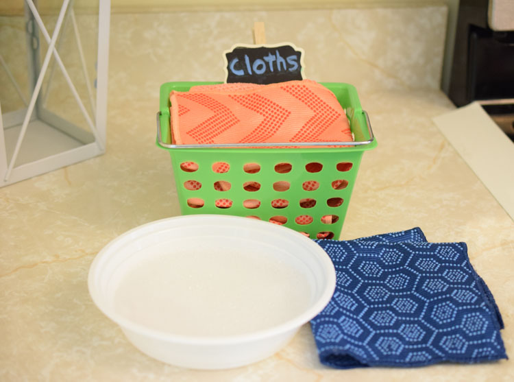 how to clean white kitchen cabinets