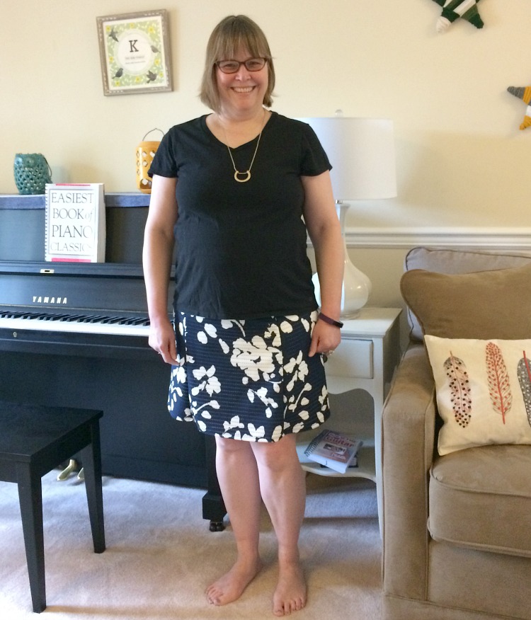 may-stitch-fix-skirt-mom-home-guide - momhomeguide.com