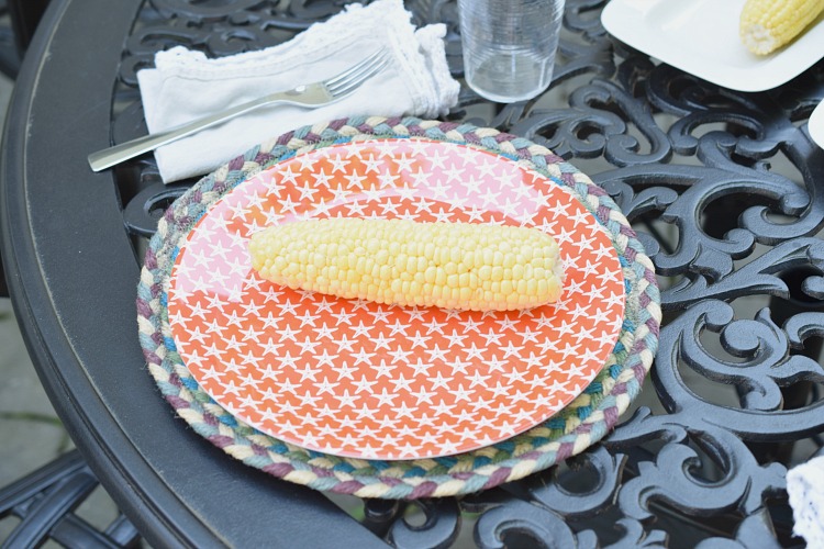 outdoor dinnerware for a picnic or patio dining