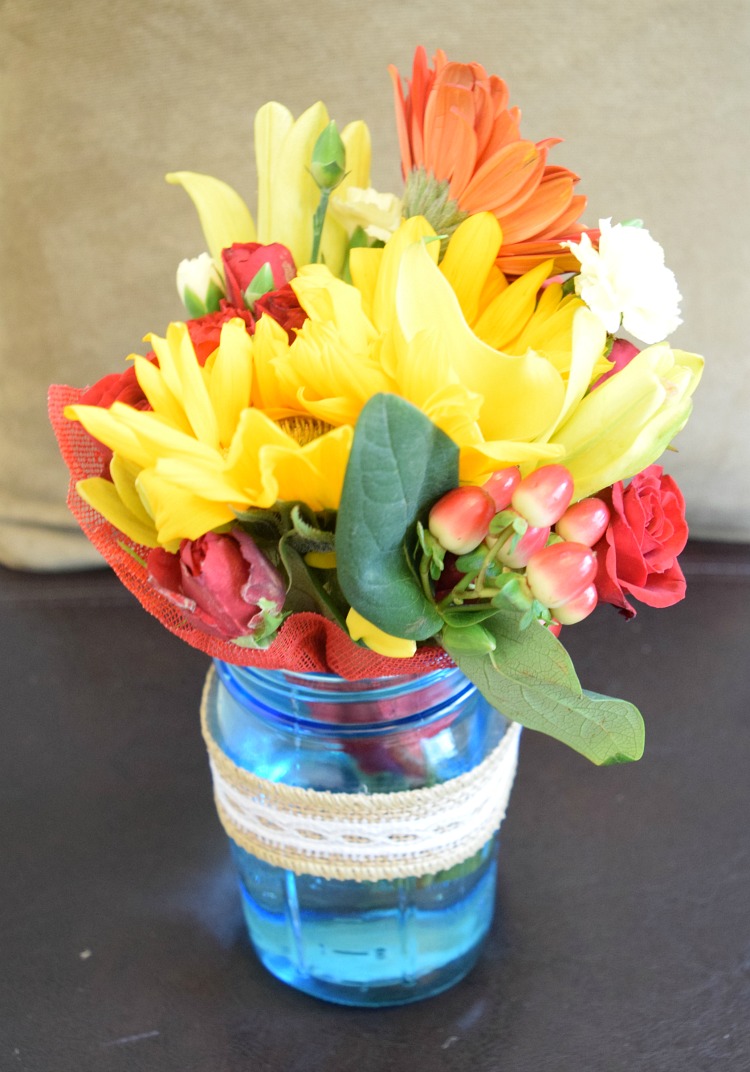 homemade teacher appreciation bouquet and gift in a mason jar