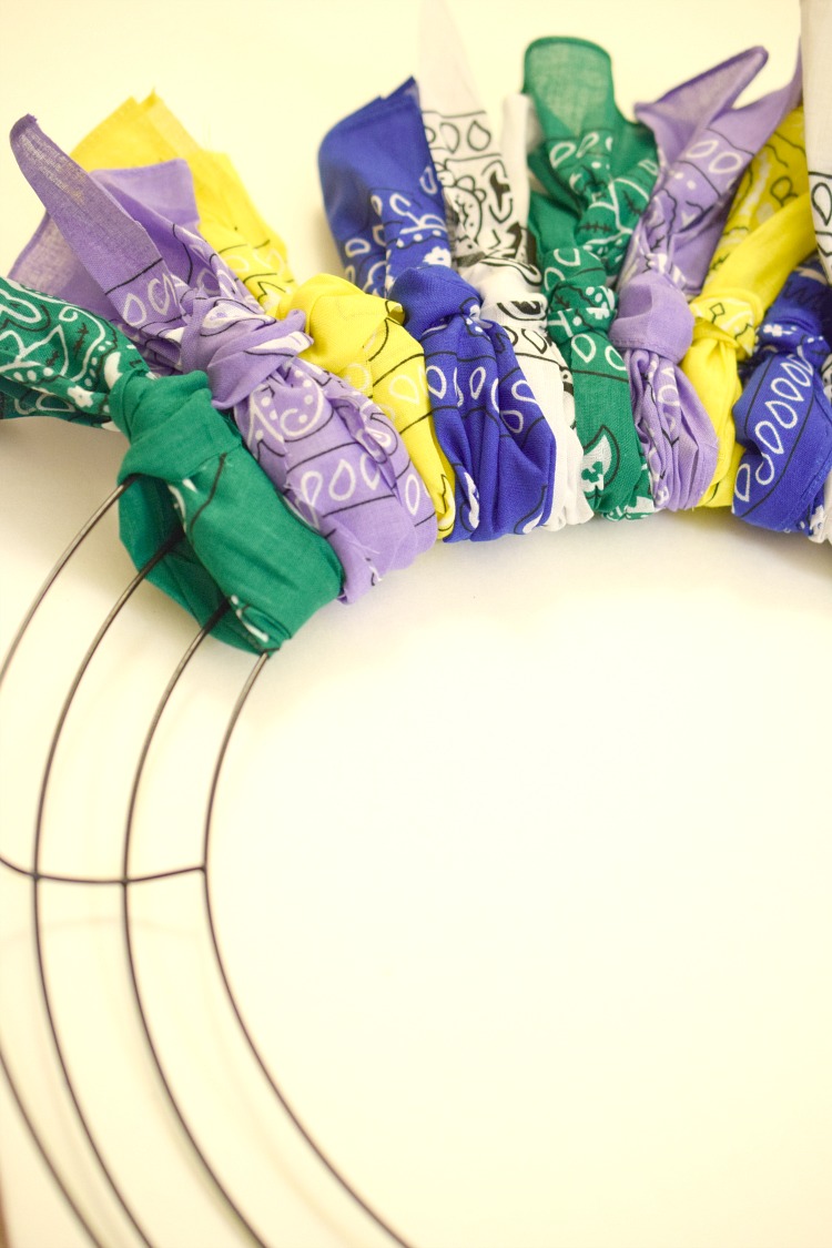 bandana wreath pattern