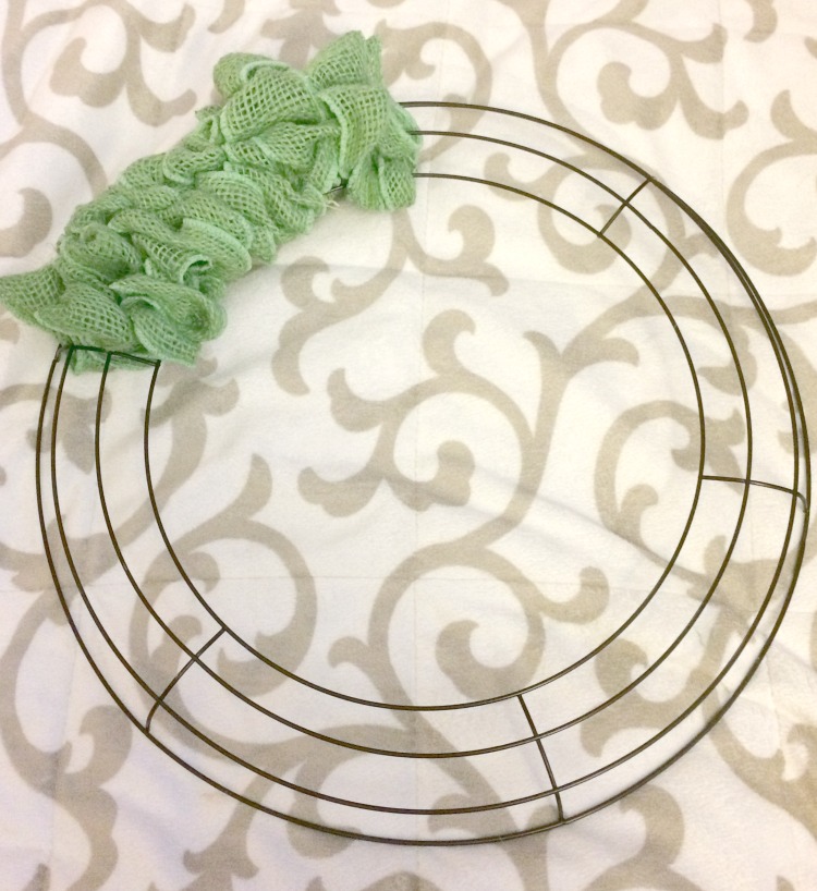 How to Make a Wire Wreath Frame