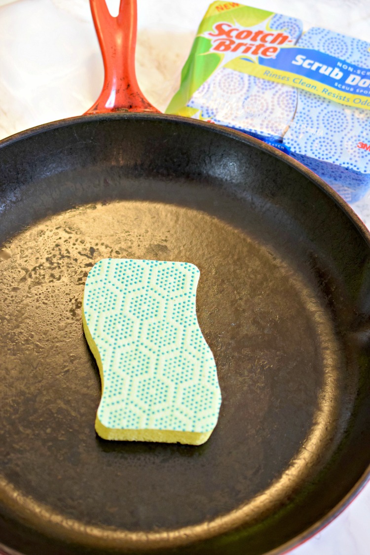 The Scotch-Brite® Heavy Duty Scrub Dots Sponge is great for cleaning cast iron pans