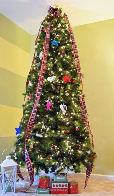 Homespun Plaid Christmas Tree