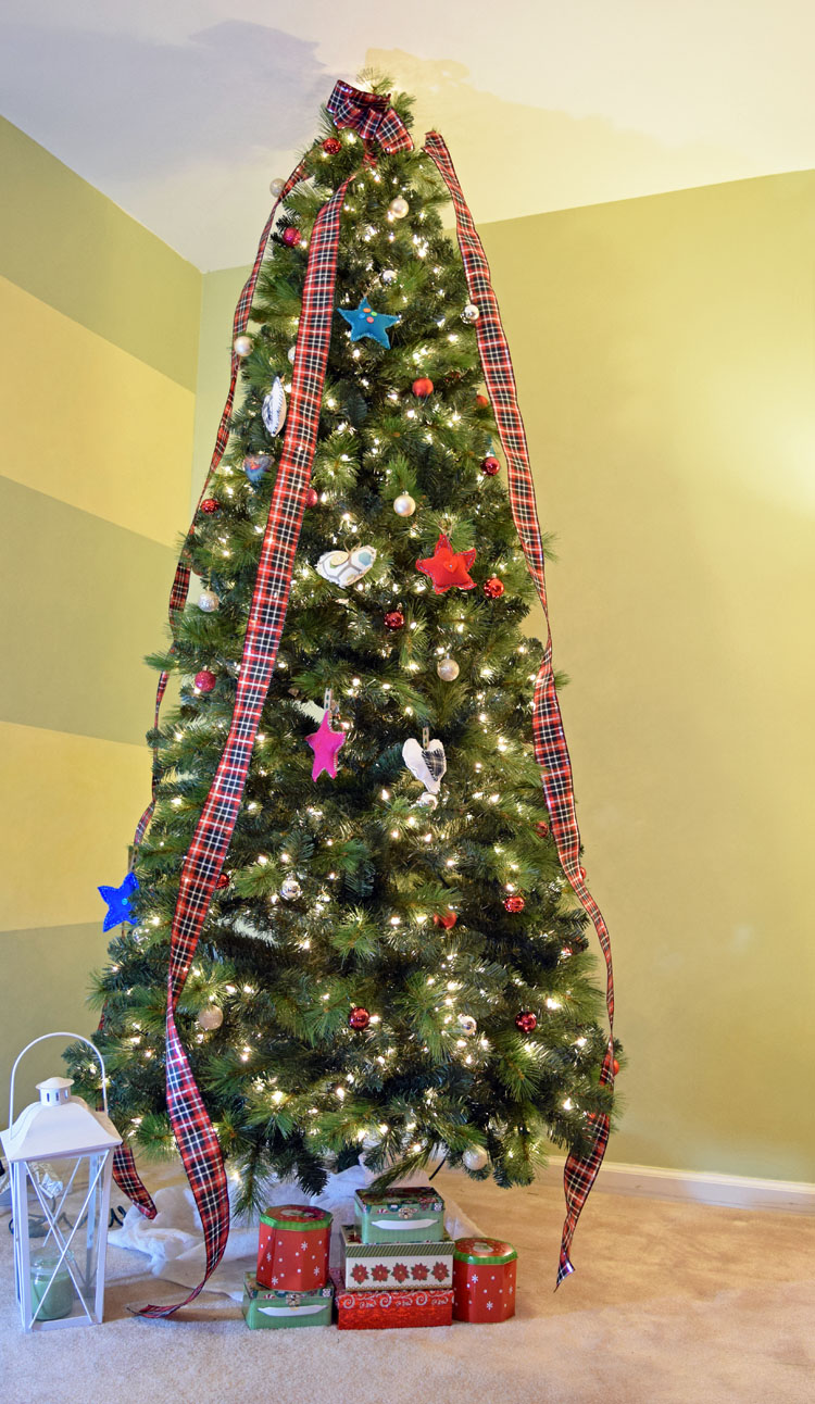 Homespun Plaid Christmas Tree