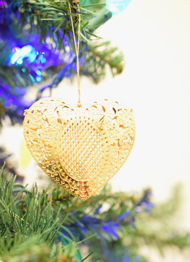 gold filigree heart ornament