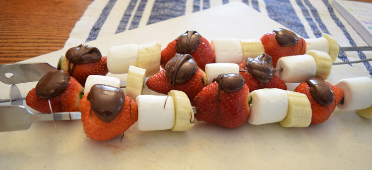 Chocolate strawberry marshmallow dessert skewers