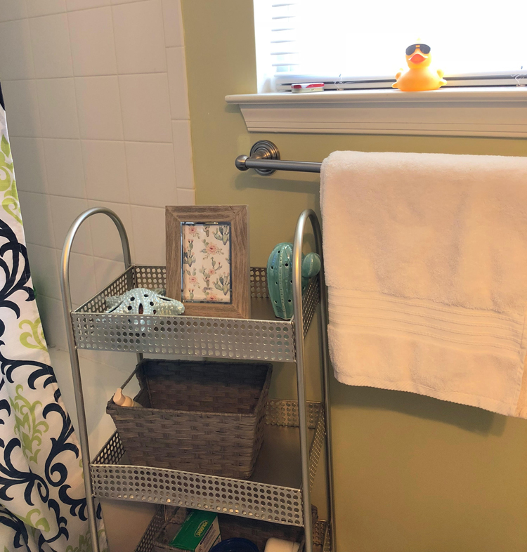 white Turkish cotton towels in a teen bathroom