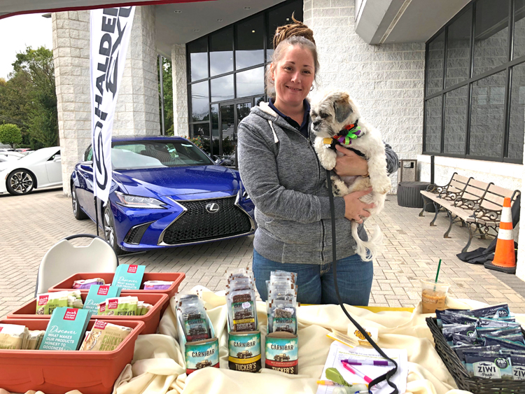 Mochi of Mom Home Guide at the Dogs & Cats Rule at the #lexuspetsafety event at Haldeman Lexus of Princeton