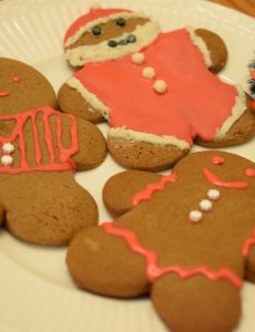 Love this easy and delicious gingerbread men recipe for the holidays!