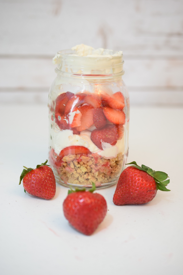 I love this easy and delicious recipe for mason jar strawberry cheesecakes!