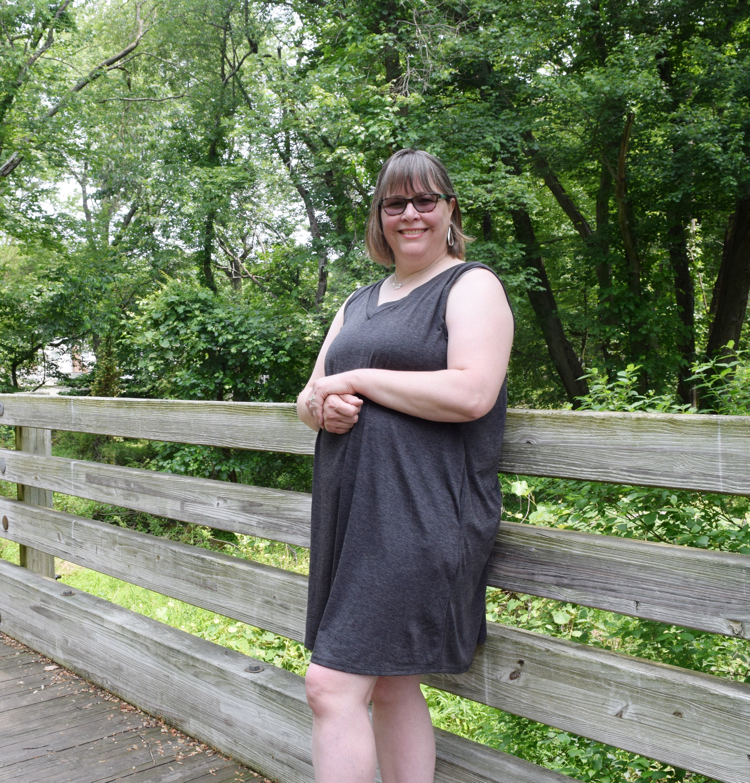 gray sleeveless pocketed dress