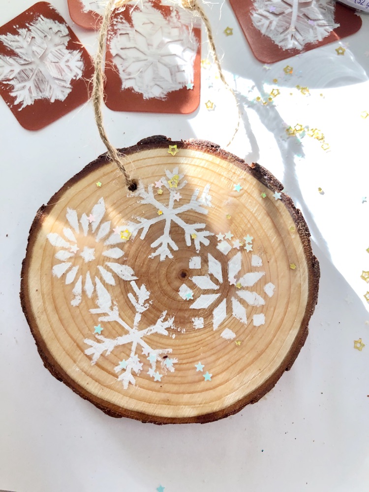 How to make a DIY snowflake  wood slice ornament.