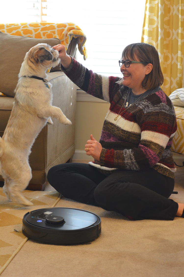 Ecovacs Deebot Ozmo 950 vacuum review -- I love how easy it is to keep my home clean with this robotic vacuum that also mops!