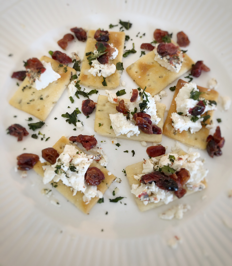 easy cranberry basil and goat cheese crackers