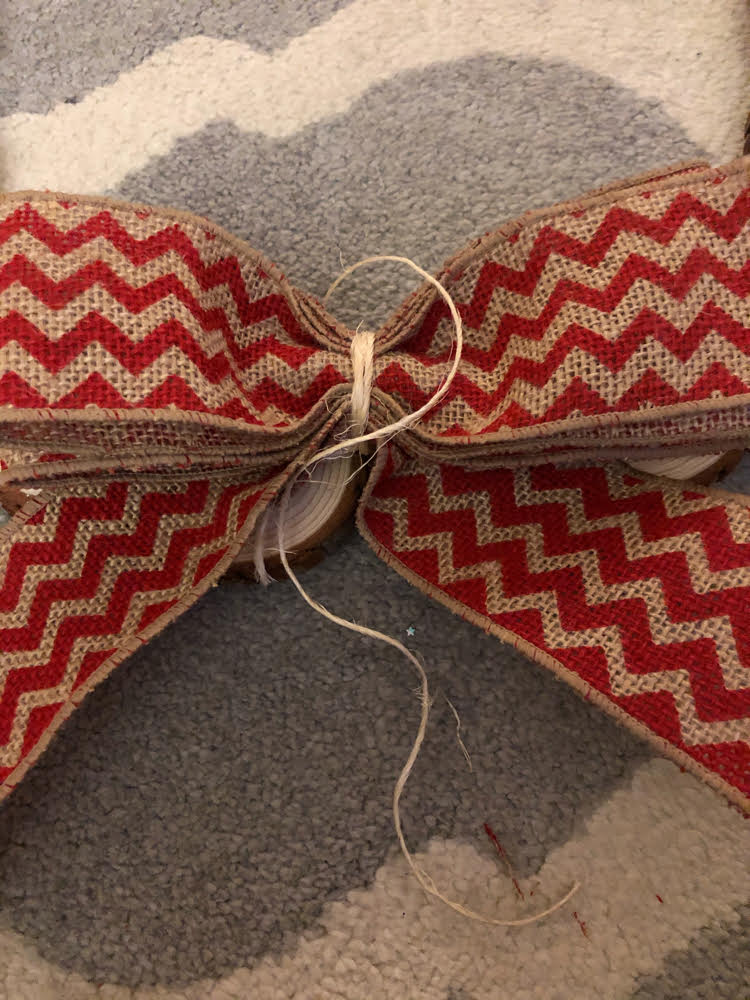 how to tie a burlap bow