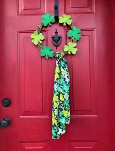 This quick dollar store St. Patrick's Day wreath is so easy to make!