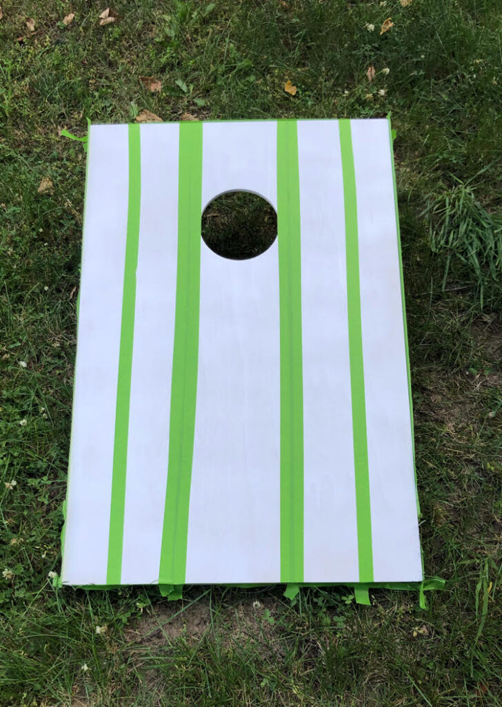 DIY Painted Cornhole Boards momhomeguide