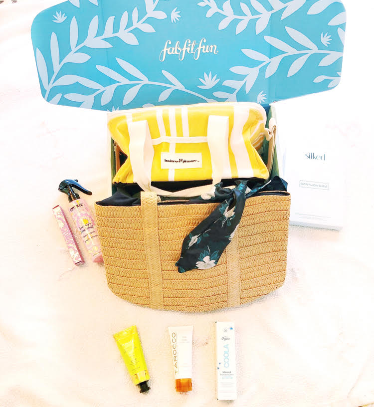 The summer FabFitFun box, with beauty and fashion items geared for summer.