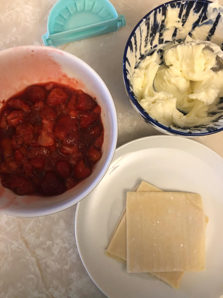 Ingredients for easy and quick cream cheese and strawberry air fried won tons.