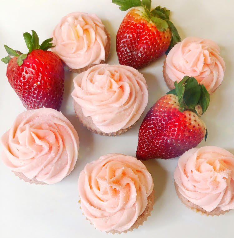 strawberry cupcake bites