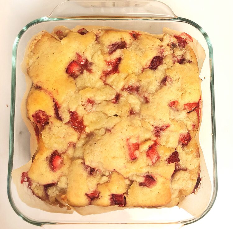 fresh strawberry coffee cake