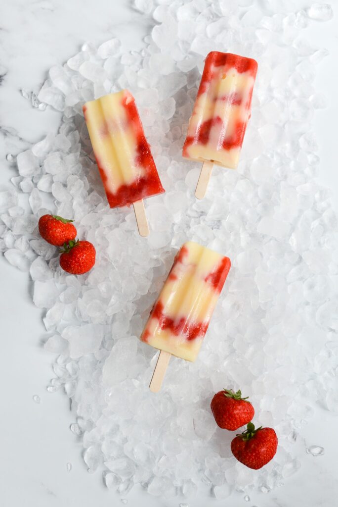 strawberry cheesecake popsicles