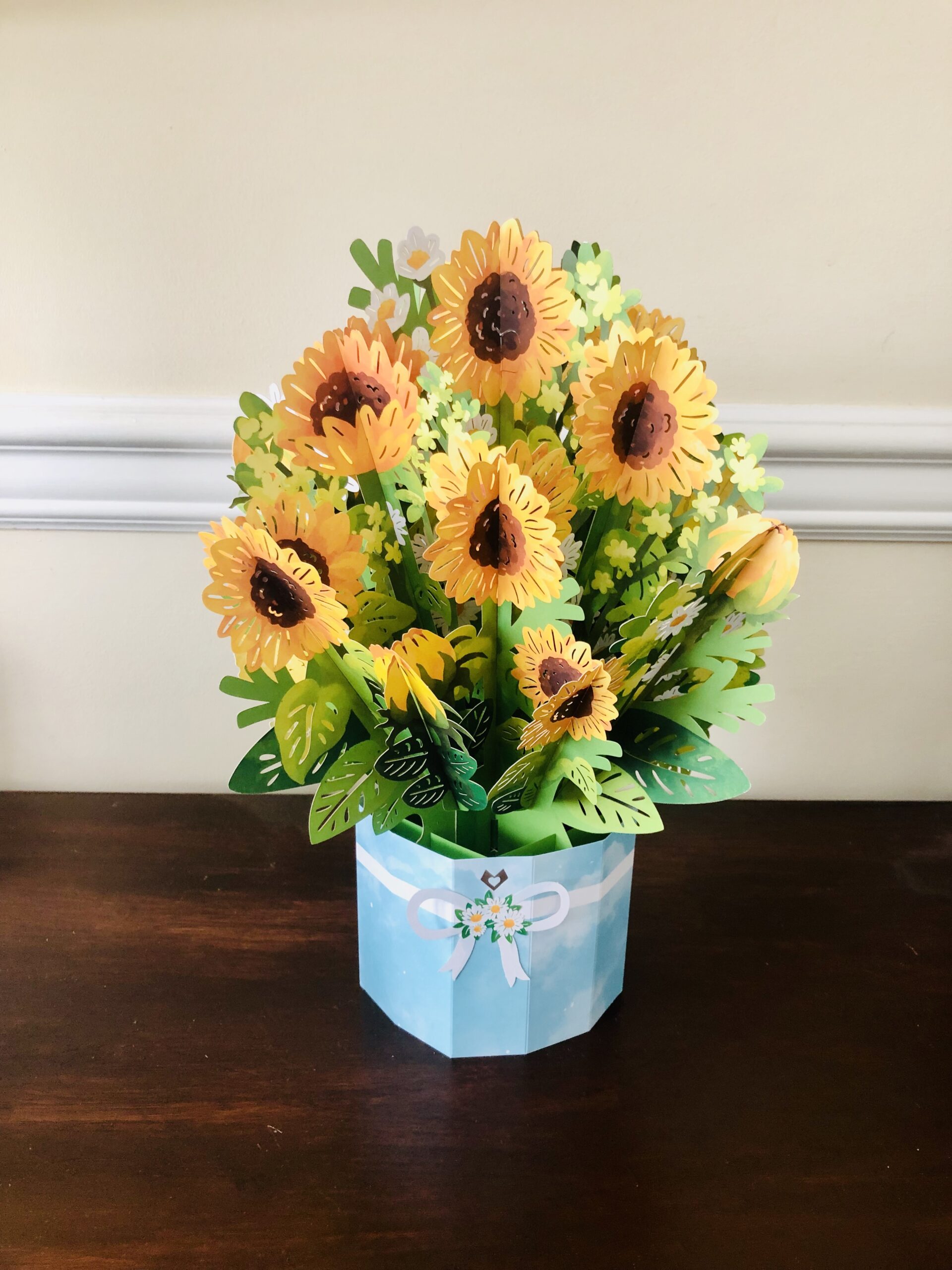 Lovepops pop-up sunflower greeting card