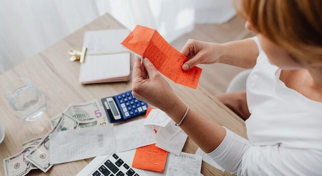 5 Ways to Dramatically Decrease Your Monthly Bills