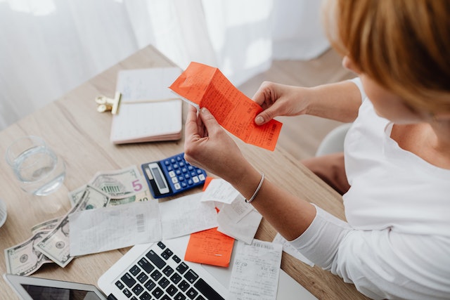 These 5 methods will help you to decrease your monthly bills.