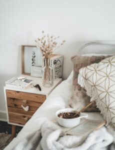 How to design a minimalist Scandinavian bedroom.